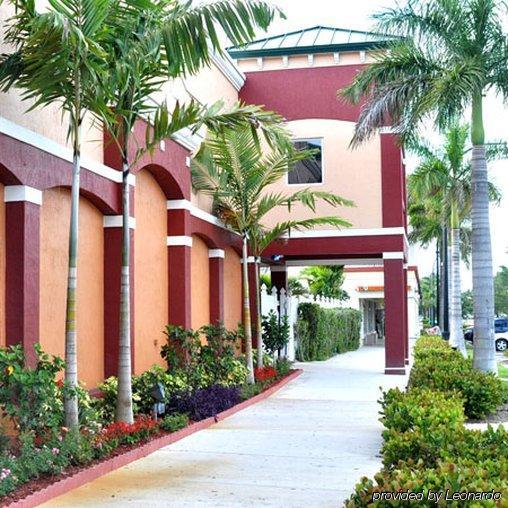 Plantation Inn Hotel&Lounge Exterior foto