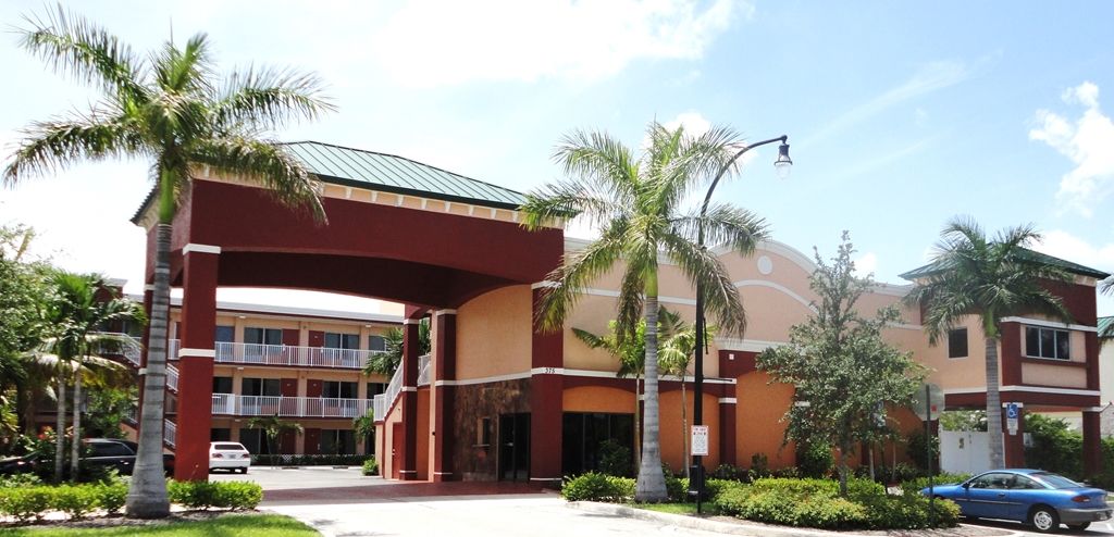 Plantation Inn Hotel&Lounge Exterior foto